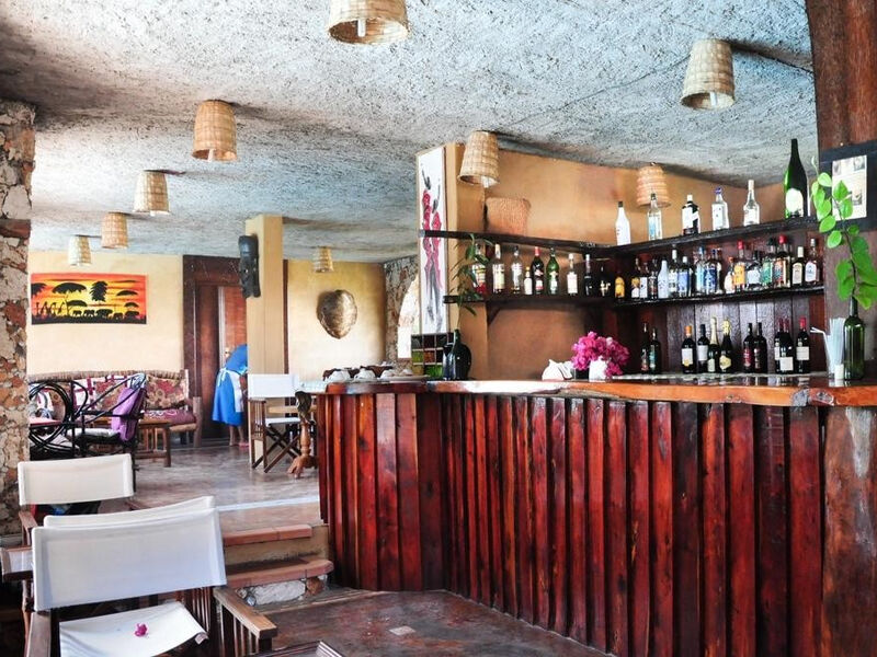 Samaki Lodge