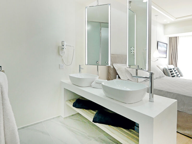 Samian Mare Suites & Spa