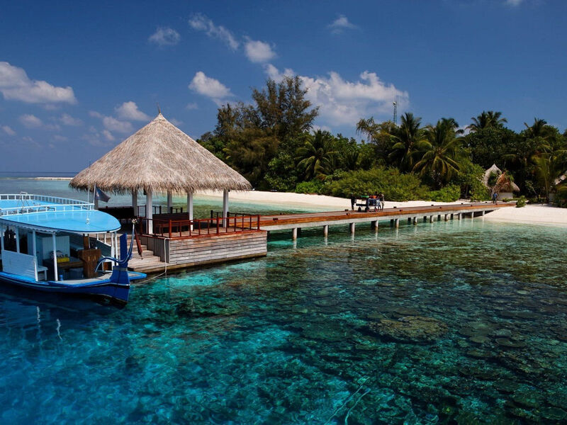 Sandies Bathala Island Resort