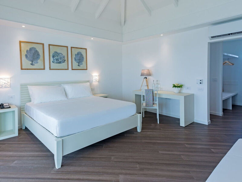 Sandies Bathala Island Resort