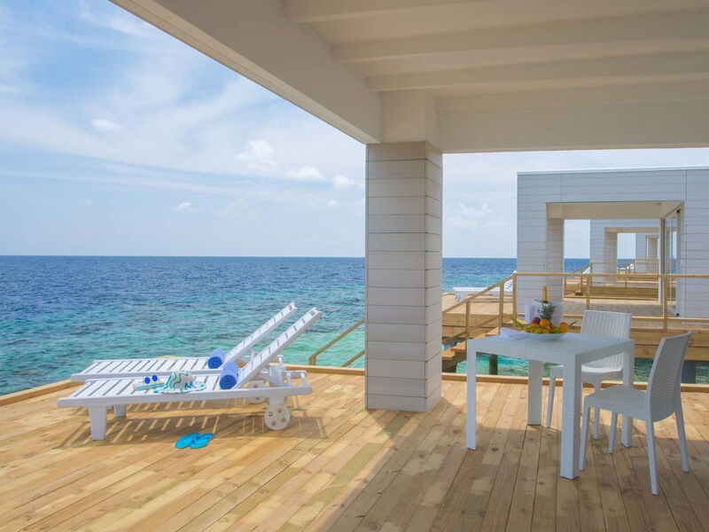 Sandies Bathala Island Resort