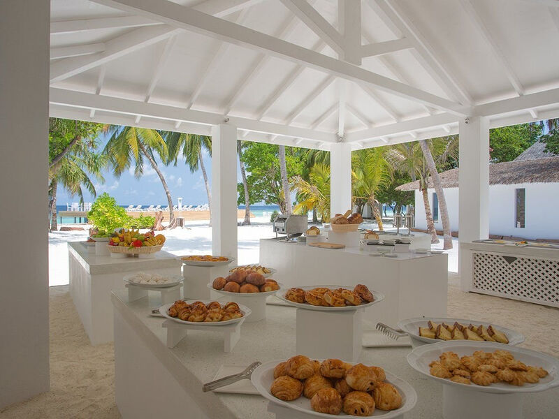 Sandies Bathala Island Resort