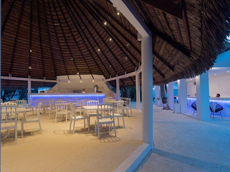 Sandies Bathala Island Resort