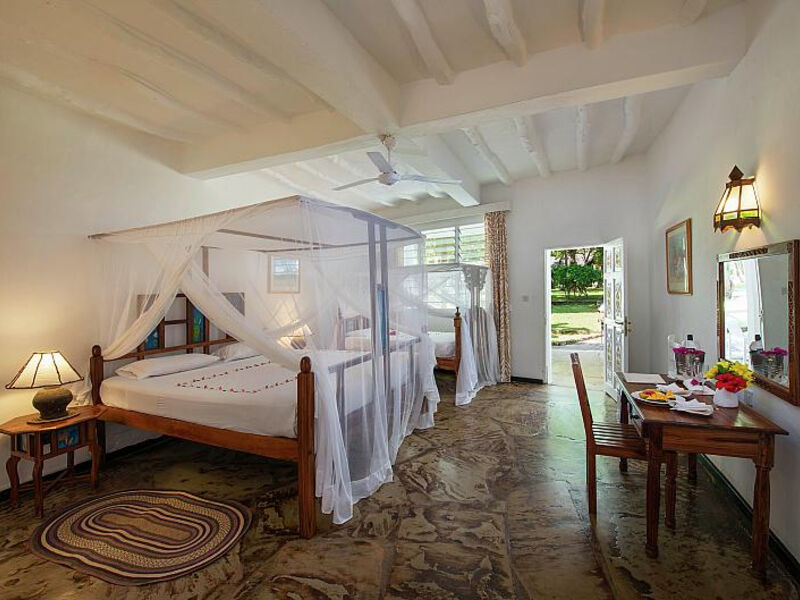 Sandies Tropical Village Resort