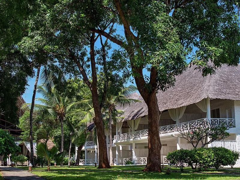 Sandies Tropical Village Resort