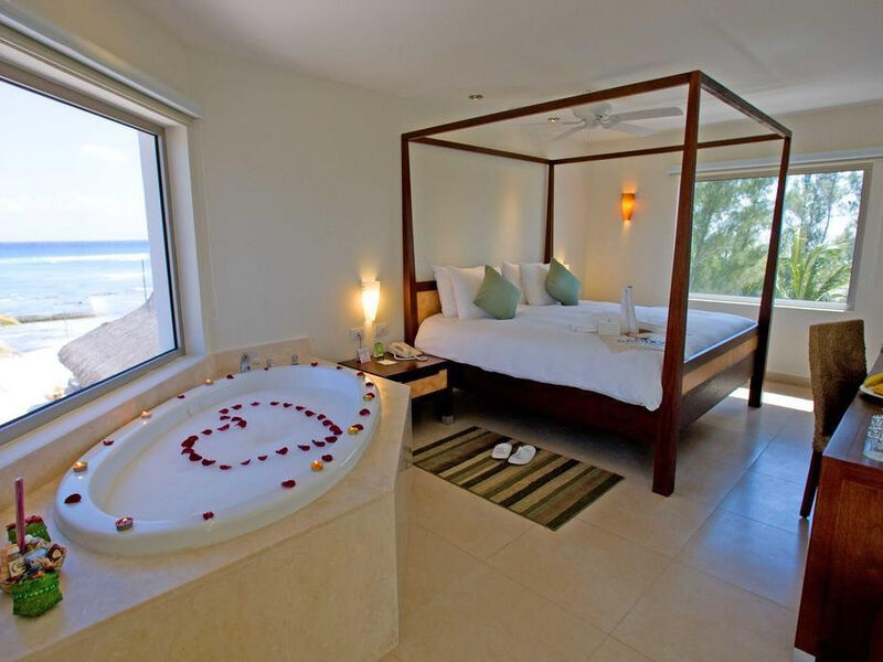 Sandos Caracol Eco Resort