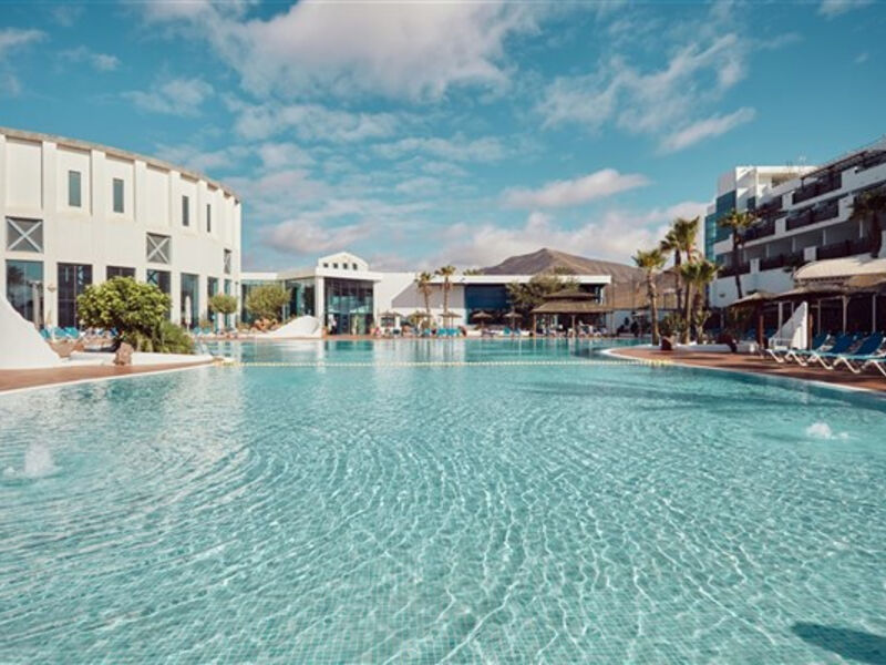 Sandos Papagayo Beach Resort