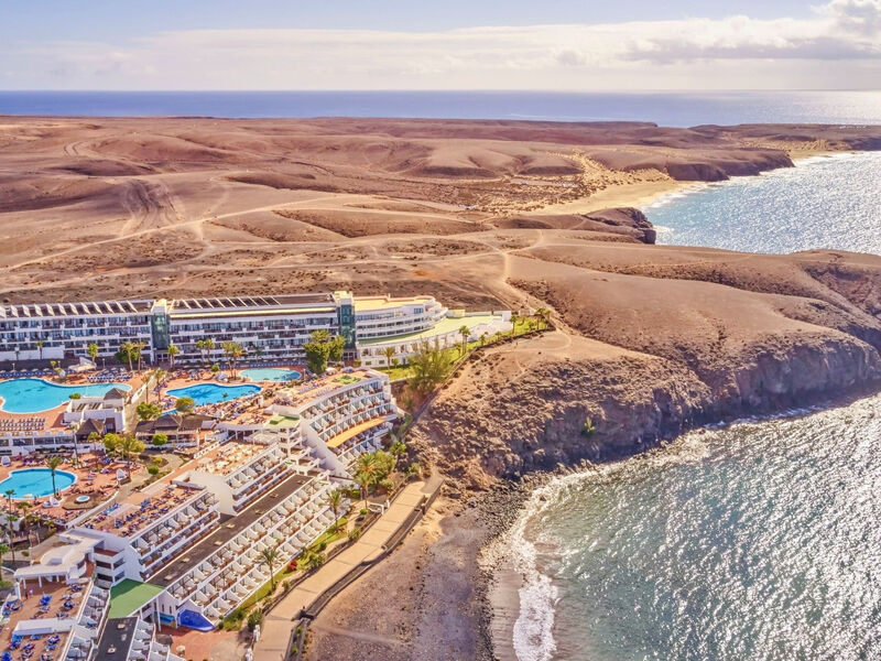 Sandos Papagayo Beach Resort