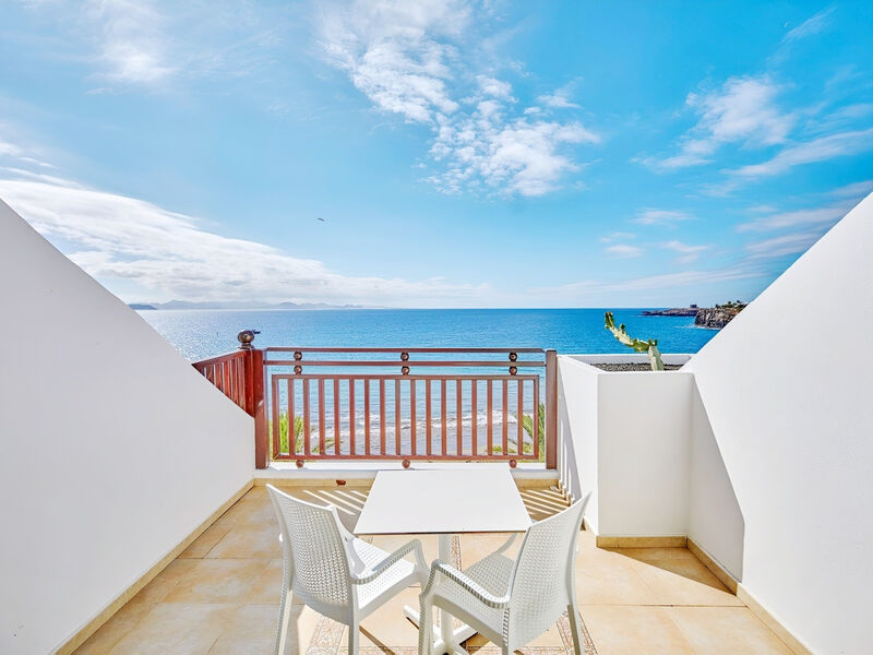 Sandos Papagayo Beach Resort