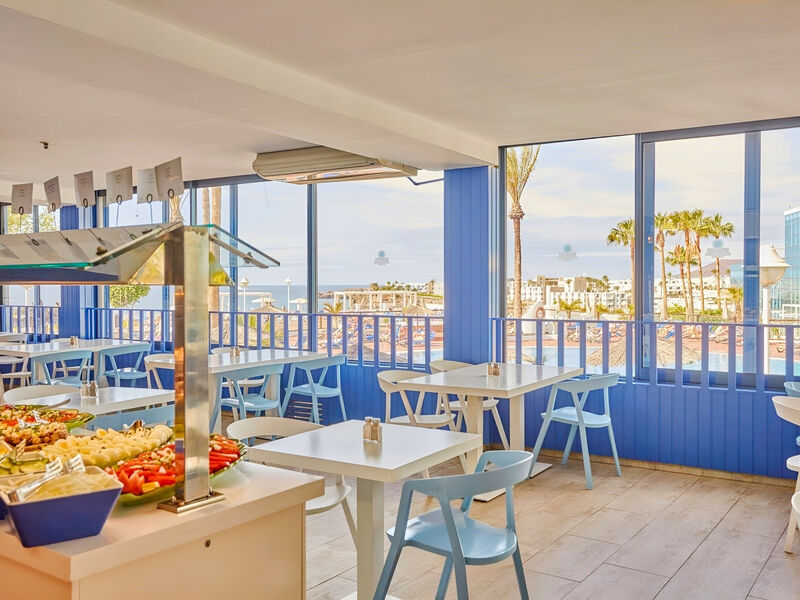 Sandos Papagayo Beach Resort