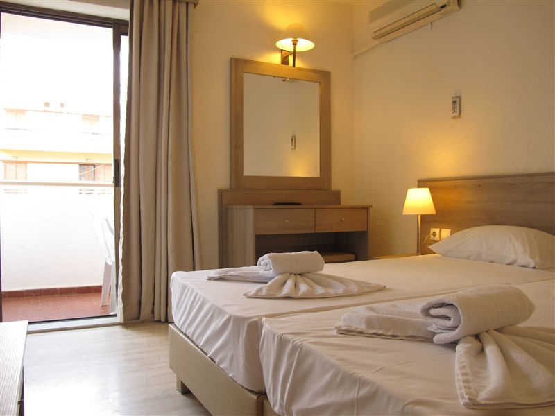 Santa Marina Agios Nikolaos