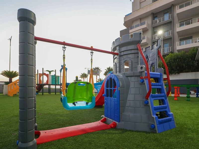 Saranda International