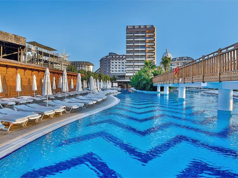 Saturn Palace Resort