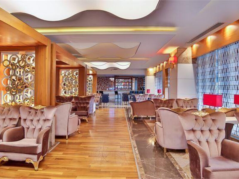 Saturn Palace Resort