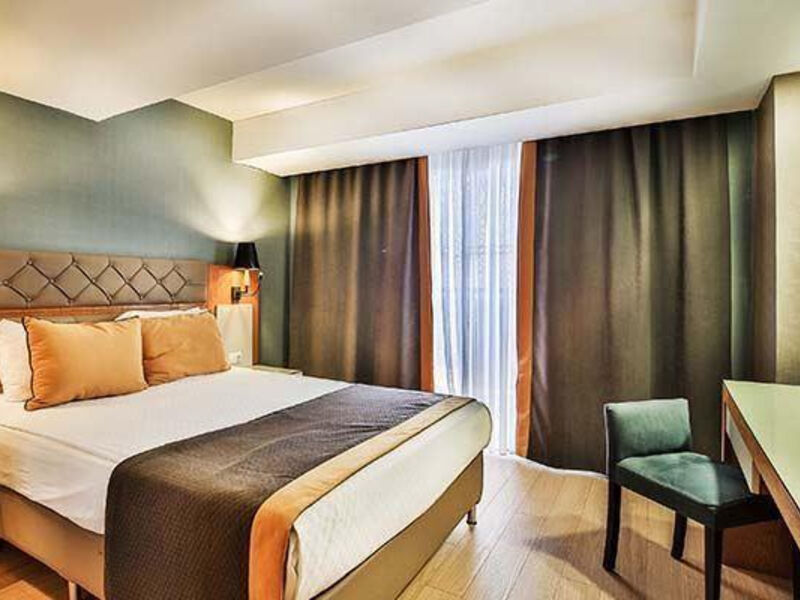Saturn Palace Resort
