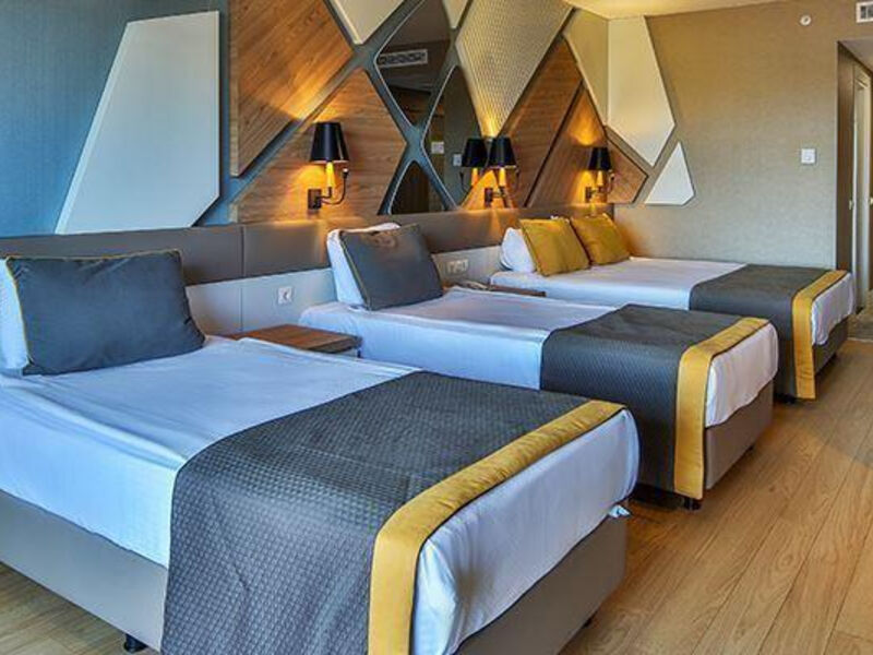 Saturn Palace Resort