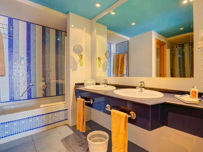 Sbh Crystal Beach & Suites
