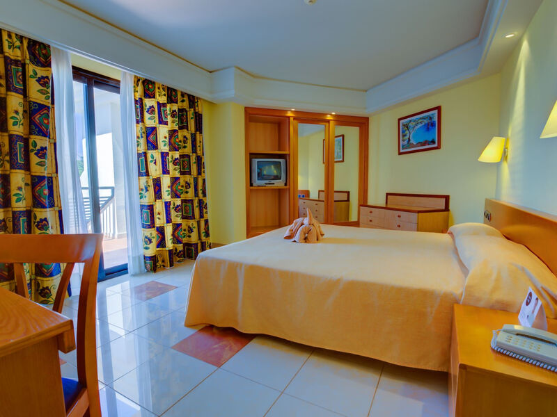Sbh Crystal Beach & Suites