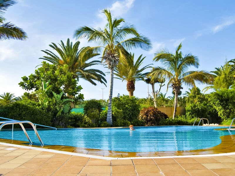 Sbh Crystal Beach & Suites