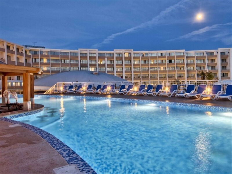 db Seabank Resort + Spa