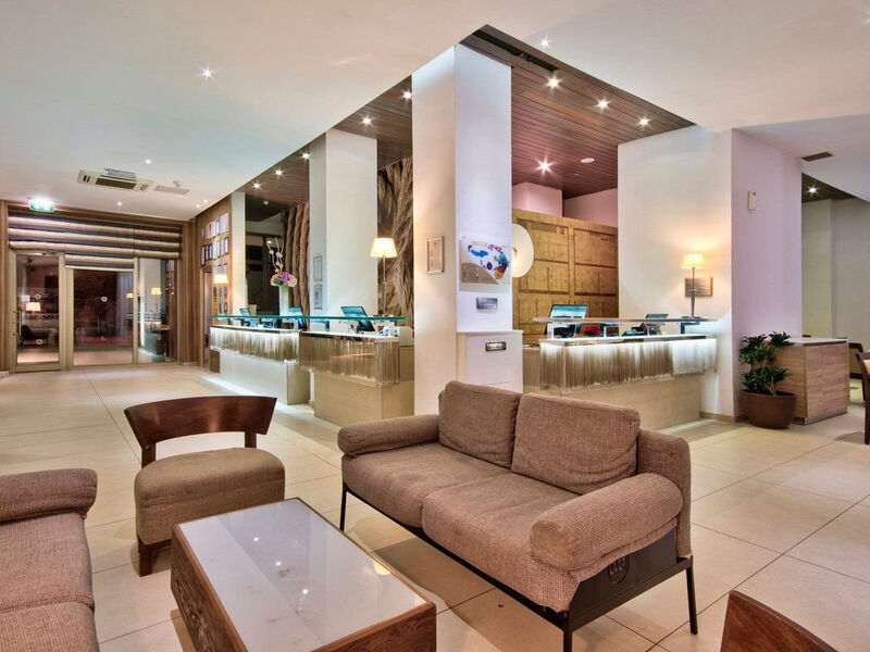 Db Seabank Resort + Spa