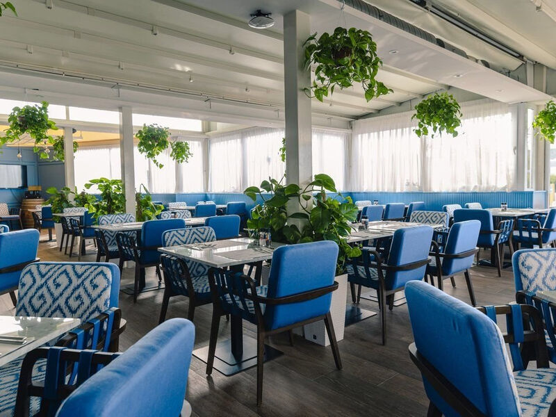 Db Seabank Resort + Spa