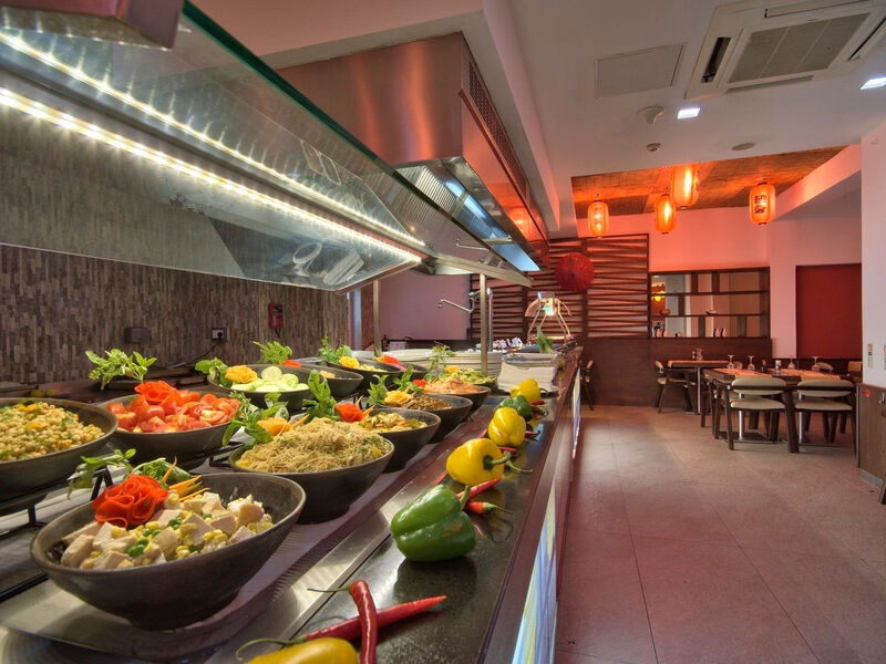 Db Seabank Resort + Spa