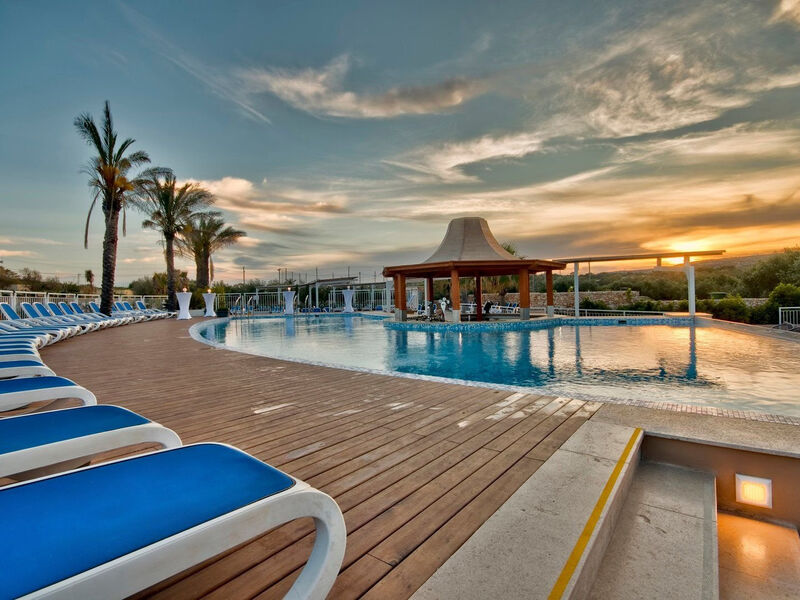 Db Seabank Resort + Spa