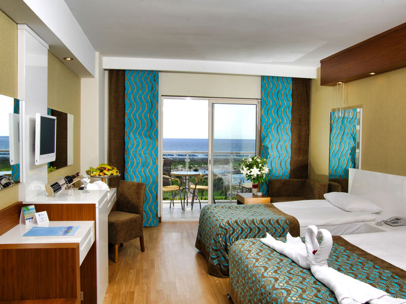 Seaden Sea World Resort & Spa