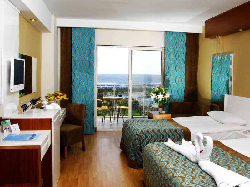 Seaden Sea World Resort Spa