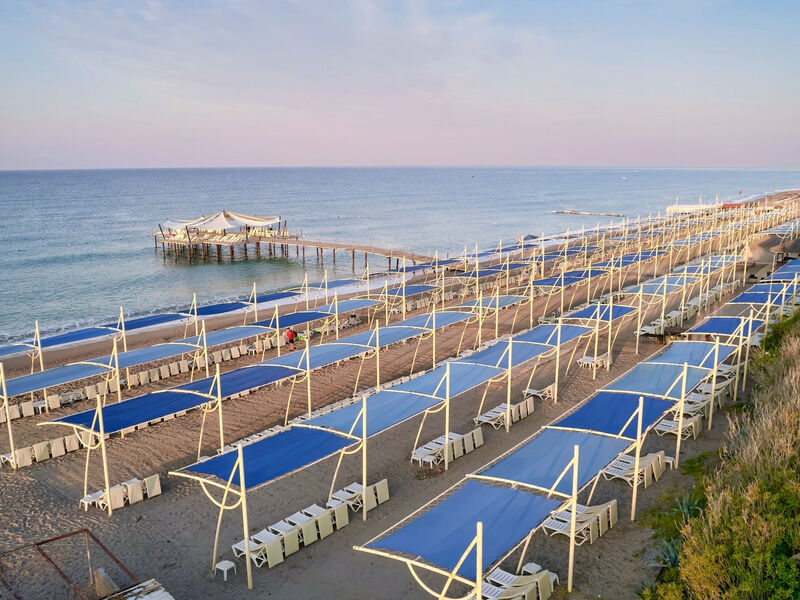 Sea World Resort & Spa