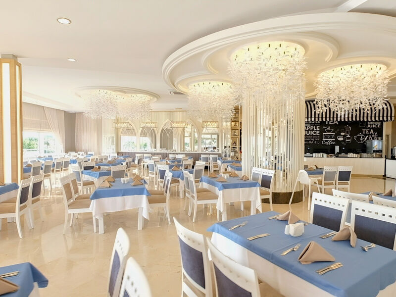 Sea World Resort & Spa