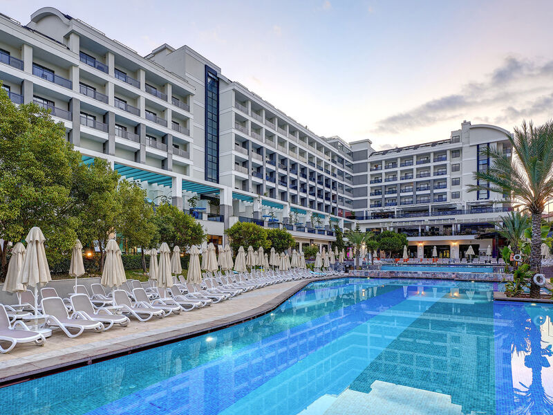 Seaden Valentine Resort & Spa