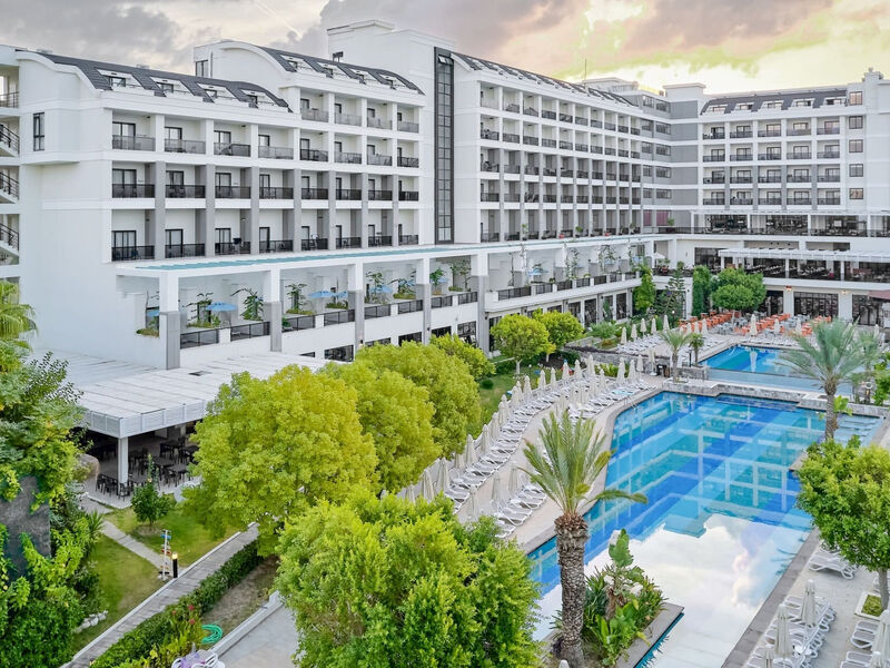 Seaden Valentine Resort & Spa