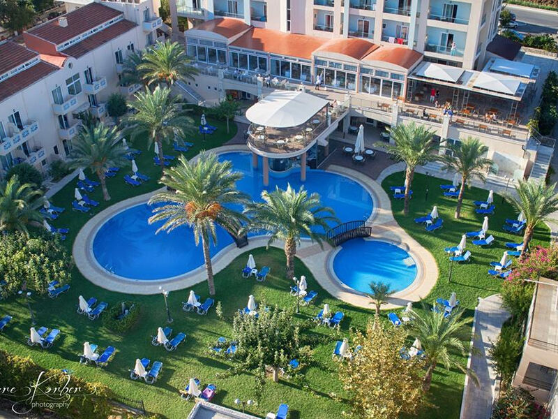 Selini Suites