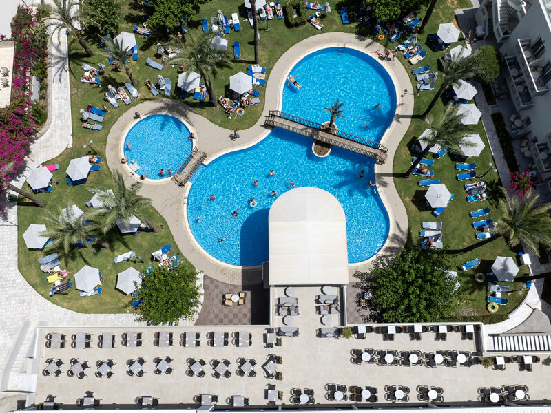 Selini Suites