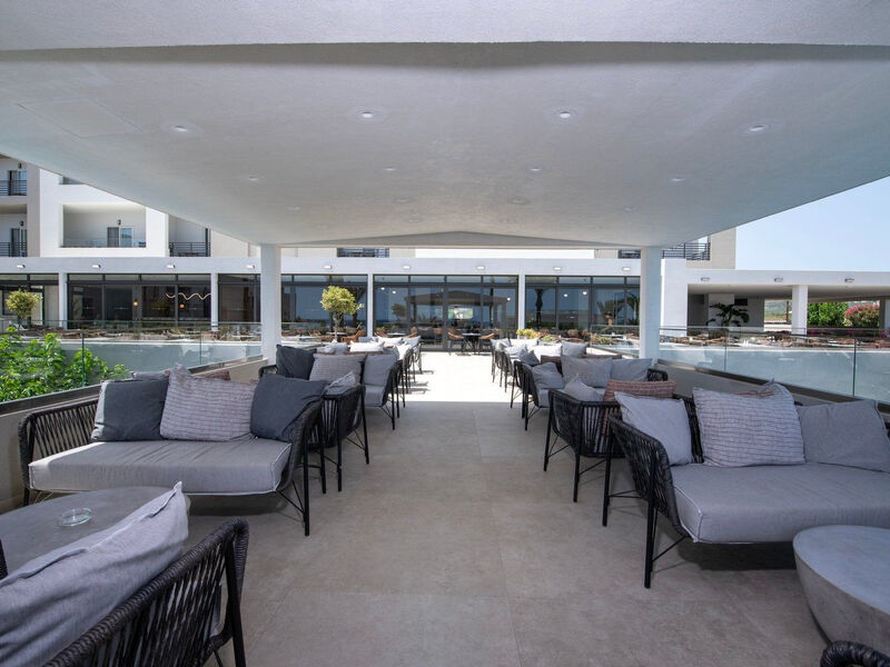 Selini Suites