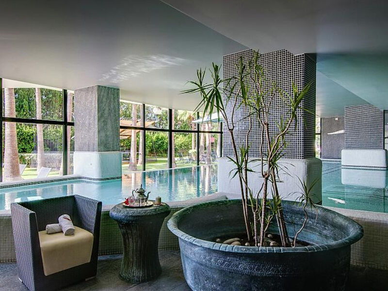 Senator Banús Spa