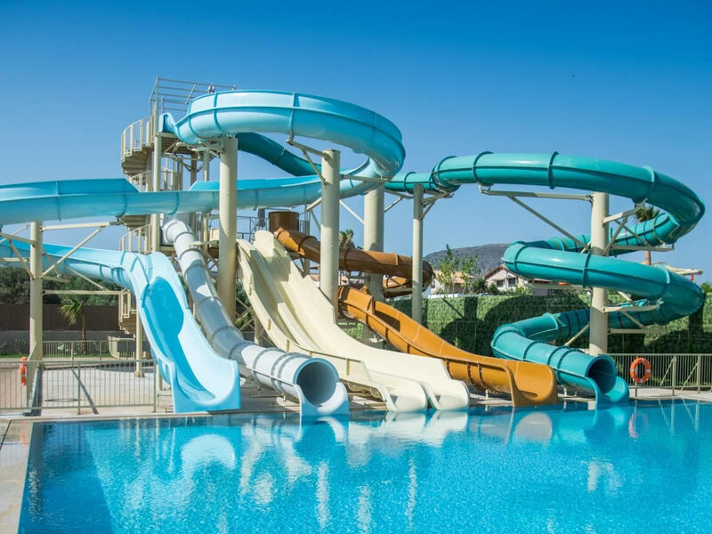 Senseana Sea Side Resort & Aquadventure