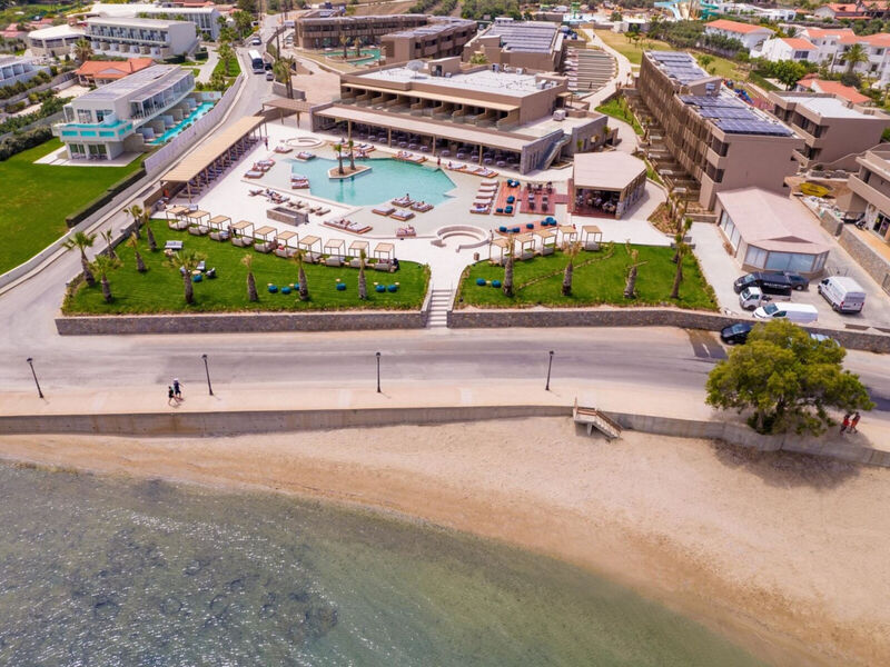 Senseana Sea Side Resort & Aquadventure