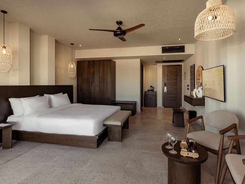 Sentido Naga Bay