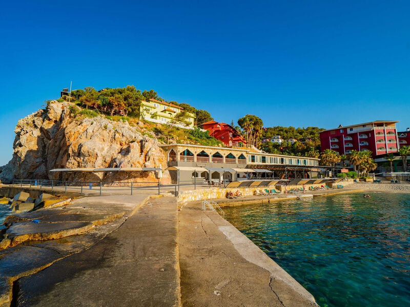 Senza Garden Holiday Club