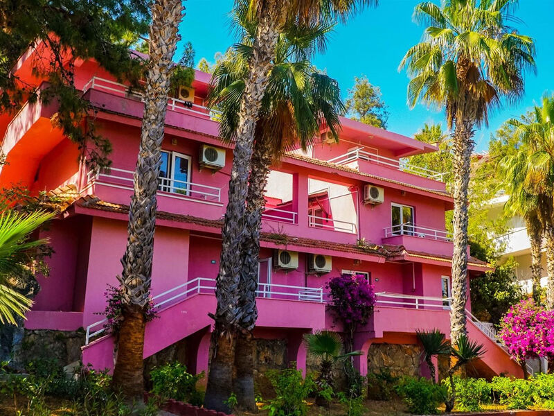 Senza Garden Holiday Club