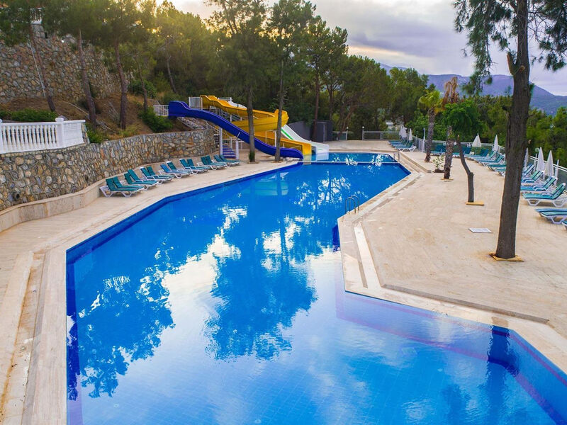 Senza Garden Holiday Club