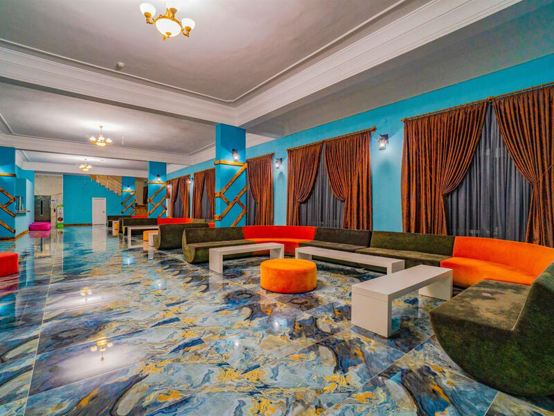 Senza Garden Holiday Club