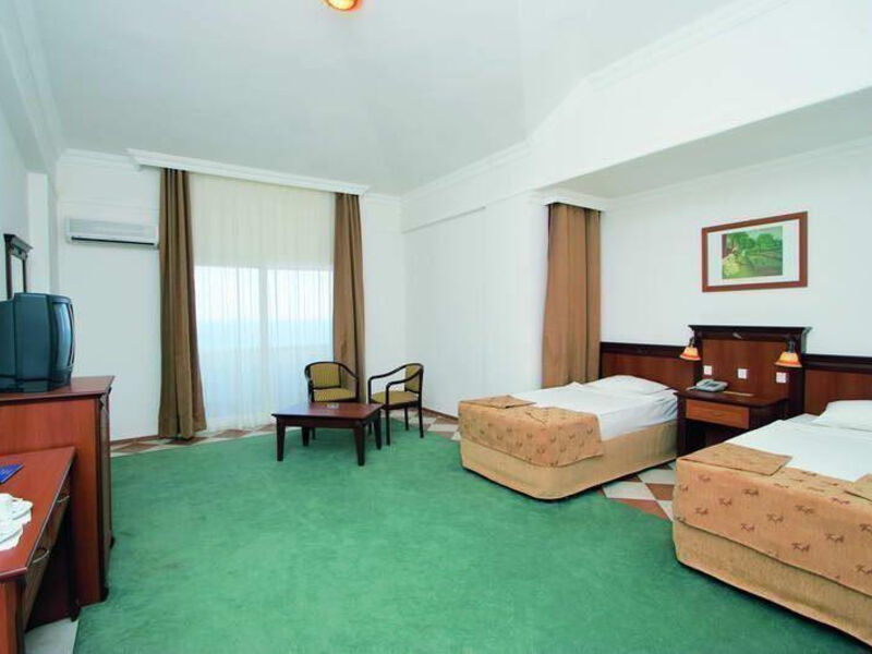 Senza Garden Holiday Club