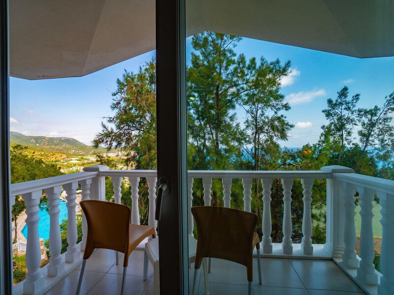 Senza Garden Holiday Club