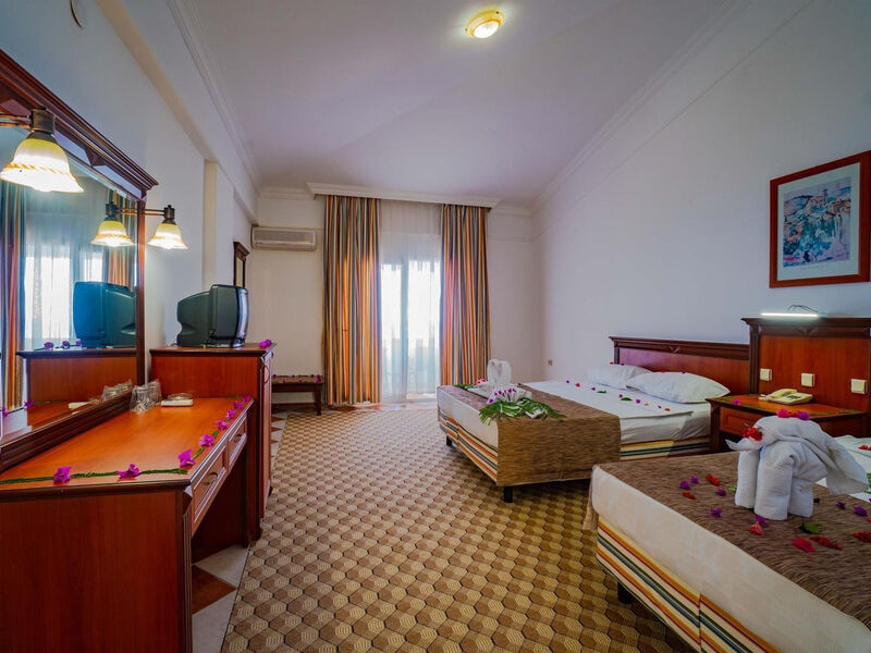 Senza Garden Holiday Club