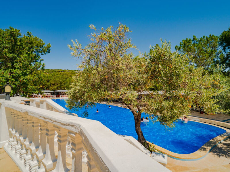 Senza Garden Holiday Club