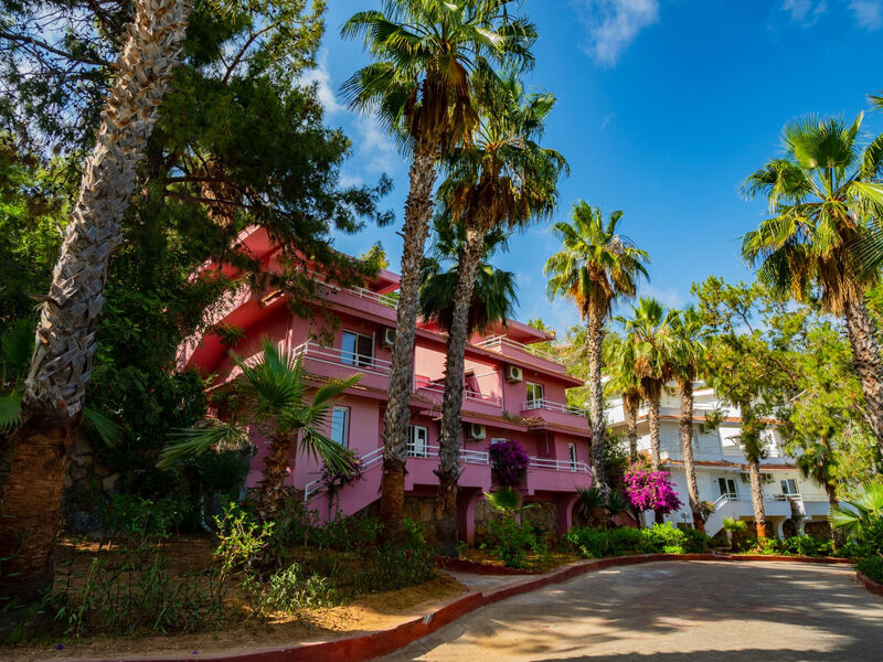Senza Garden Holiday Club